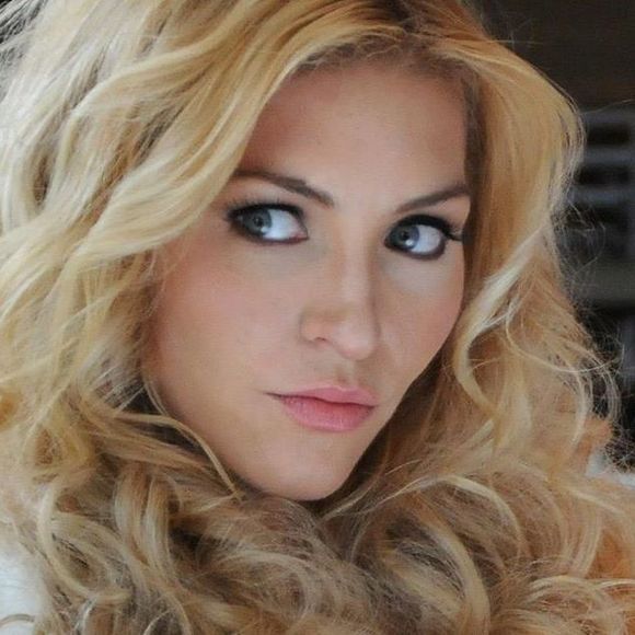 Meet your Posher, Elizabeth - Picture 1 of 1